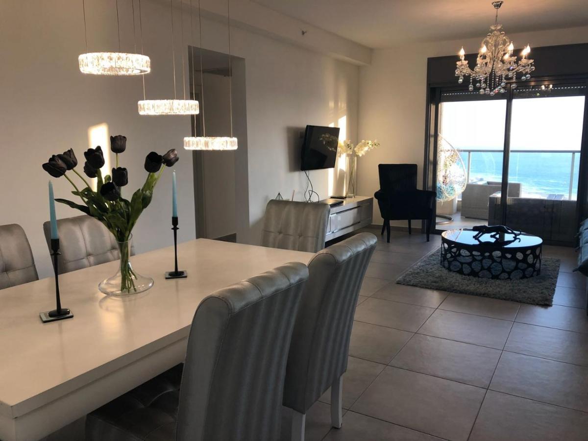 Panorama Apartment " City Garden " Bat Yam Esterno foto