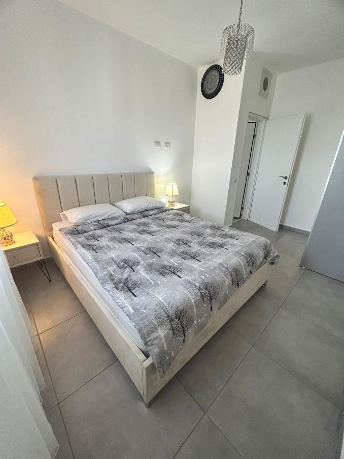 Panorama Apartment " City Garden " Bat Yam Esterno foto