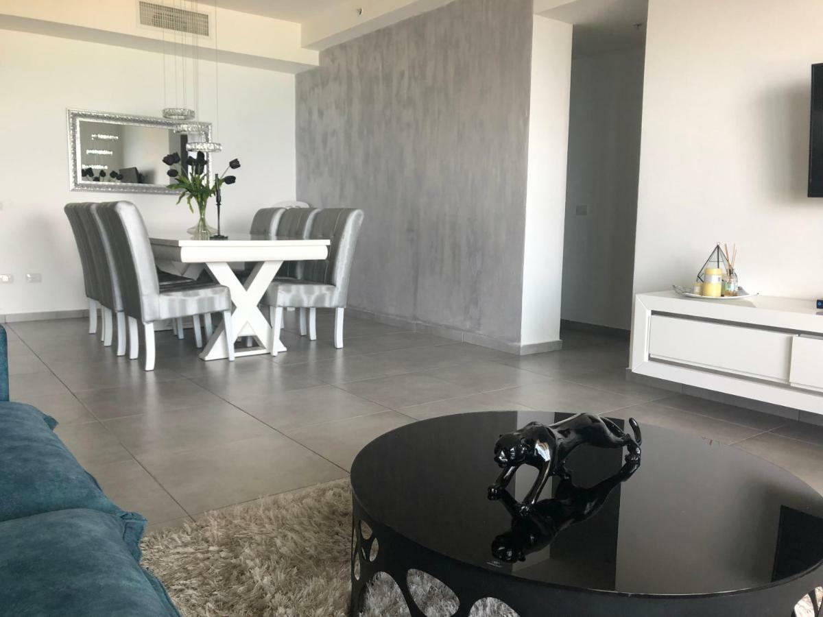 Panorama Apartment " City Garden " Bat Yam Esterno foto